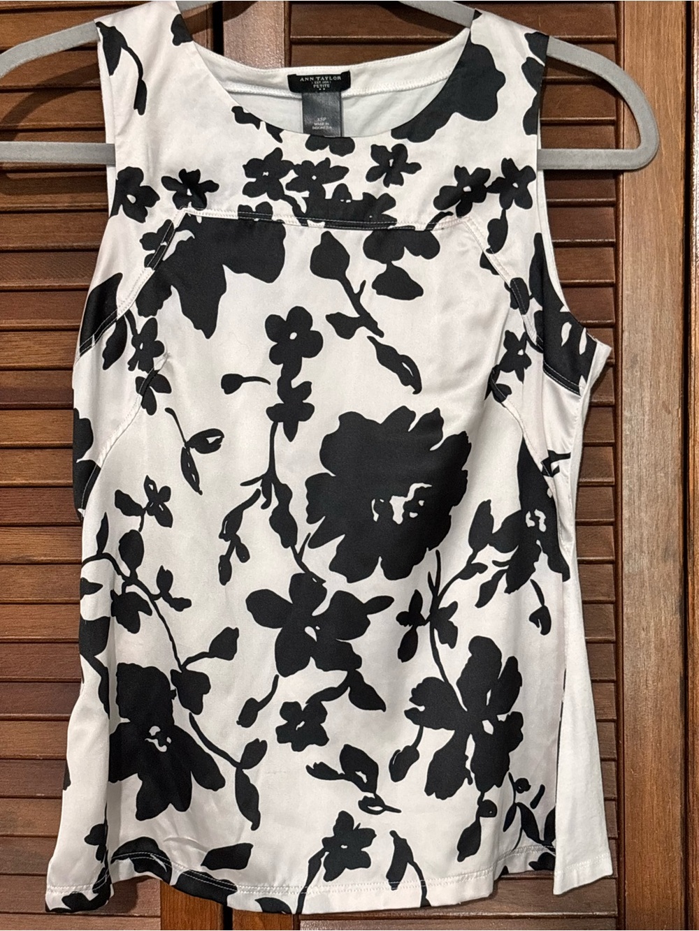 Ann Taylor White and Black Floral Sleeveless Camisole